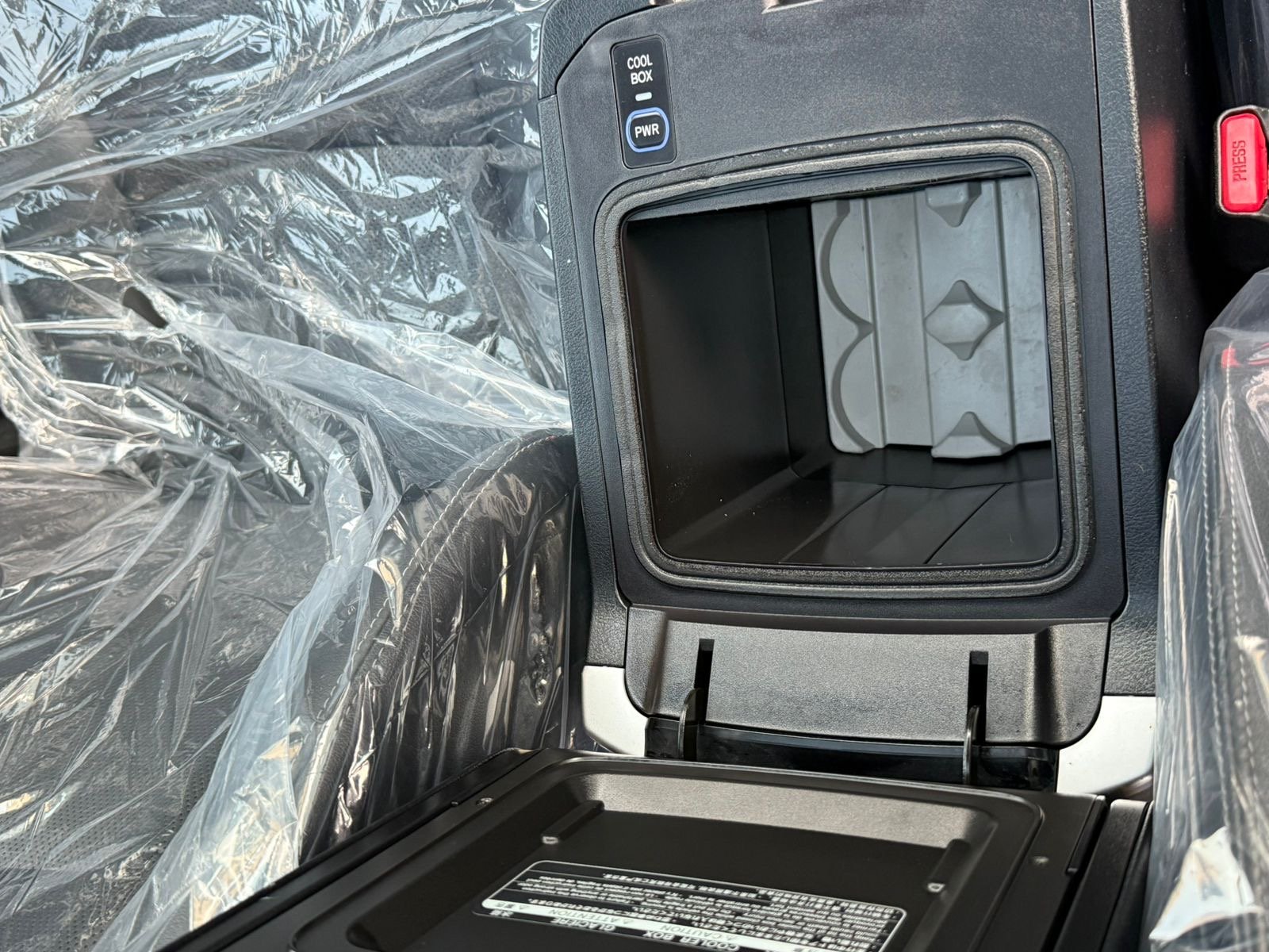 Land  Cruiser Prado VX 2022 White image